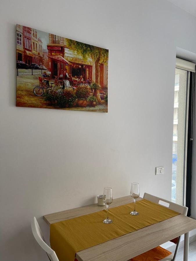 Plaza Luxury Apartment Near Presidential Palace Bucharest Exterior photo